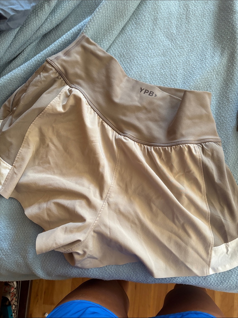 Abercrombie & Fitch Women’s High-Rise Athletic Shorts in Beige - Picture 2 of 4
